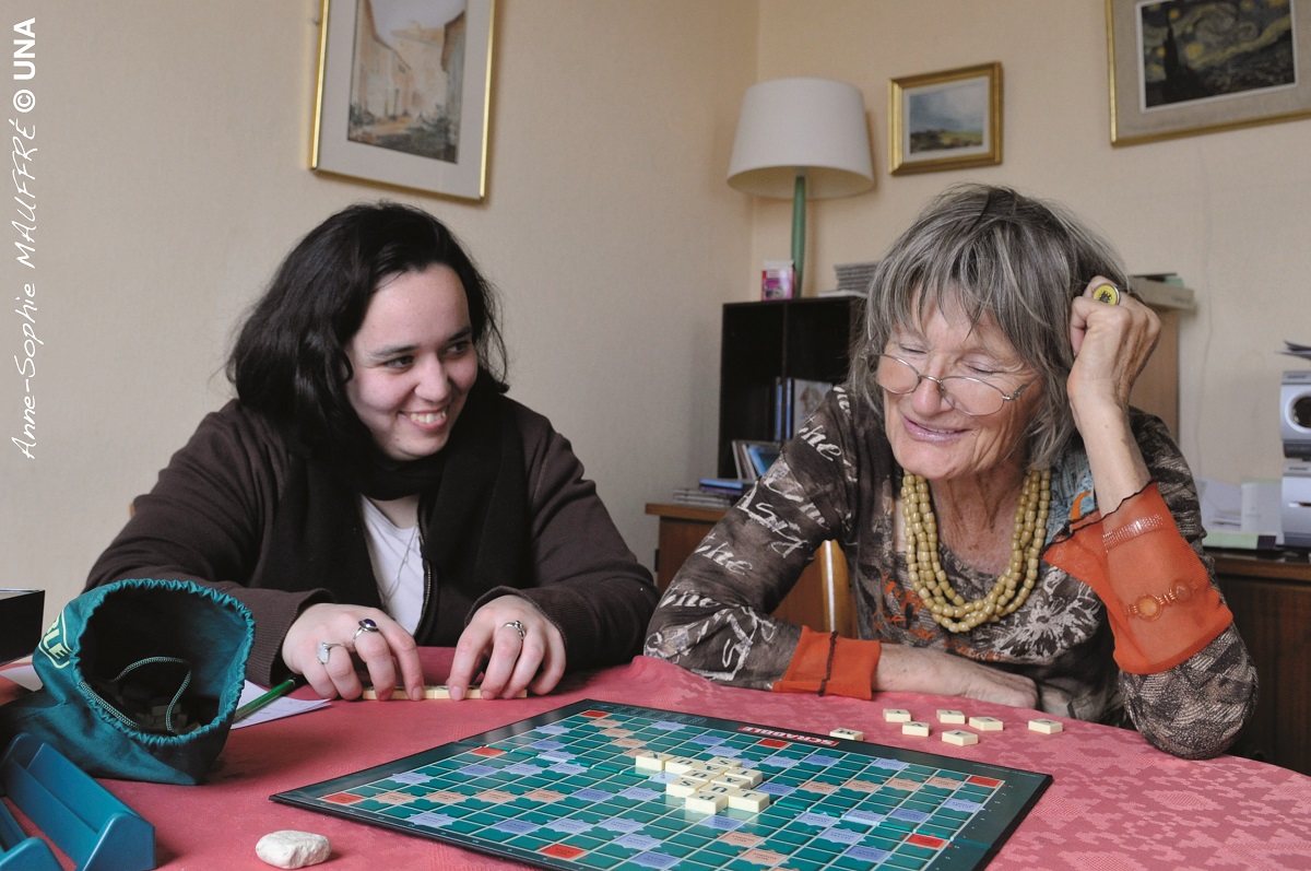 UNA aide à domicile personne malade ou accidentée 03